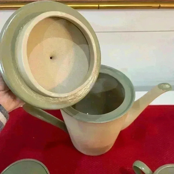 Vintage 1965 teapot, creamer, and sugar bowl signed on the signed WEO 65 - Picture 3 of 4